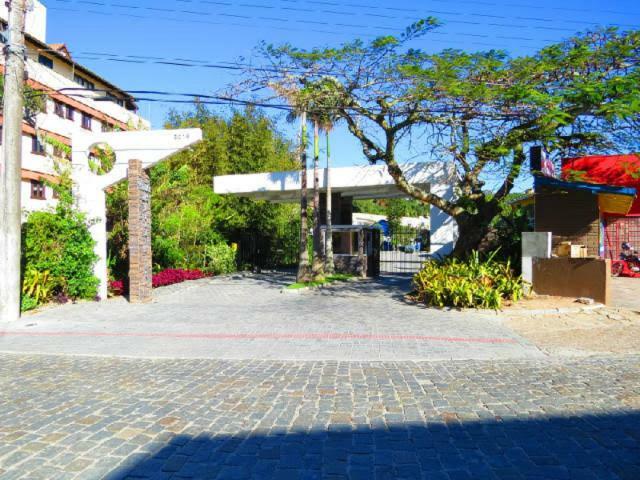 Praia De Bombinhas Res Solar Das Bromelias Exterior photo