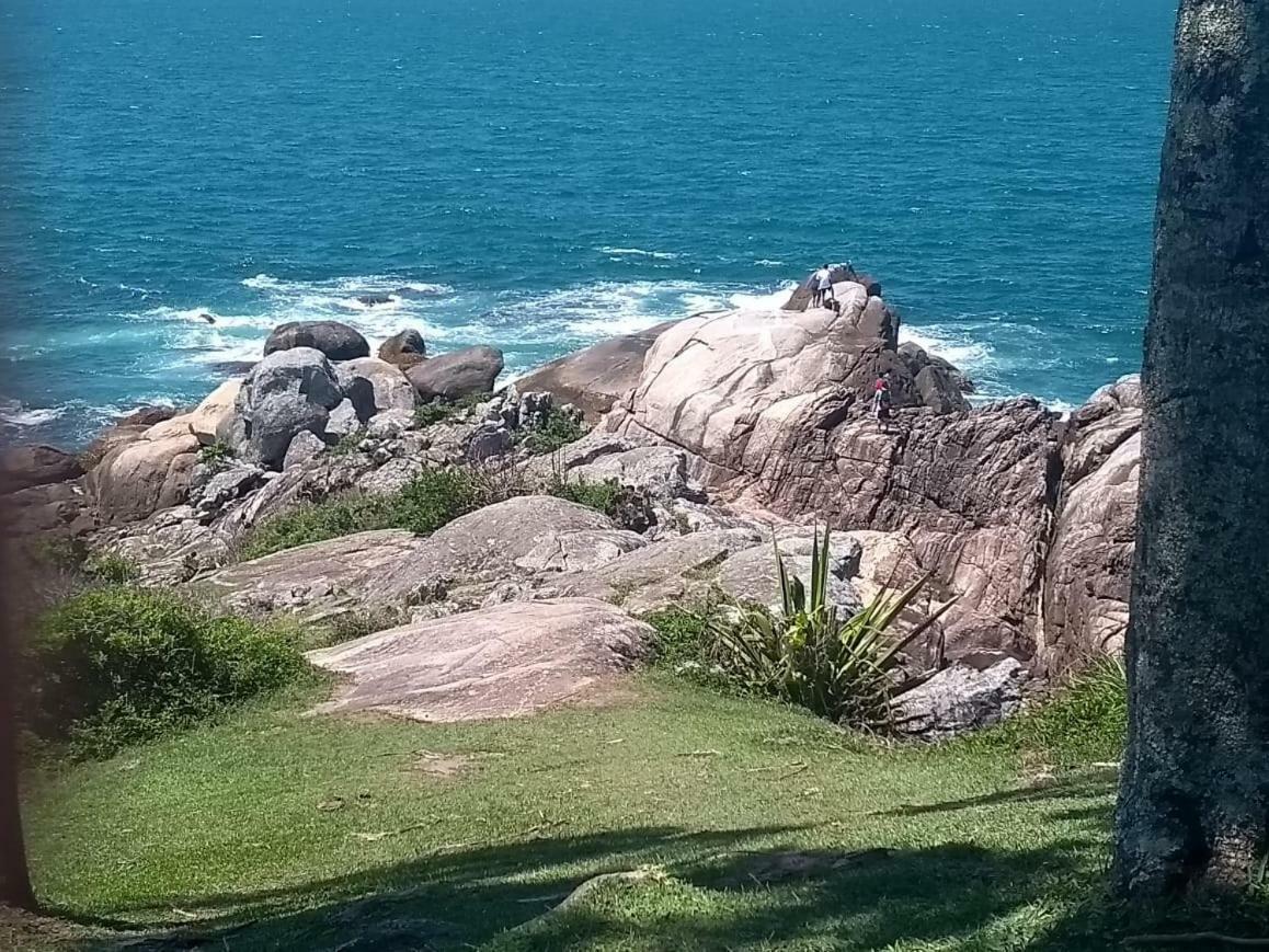 Praia De Bombinhas Res Solar Das Bromelias Exterior photo